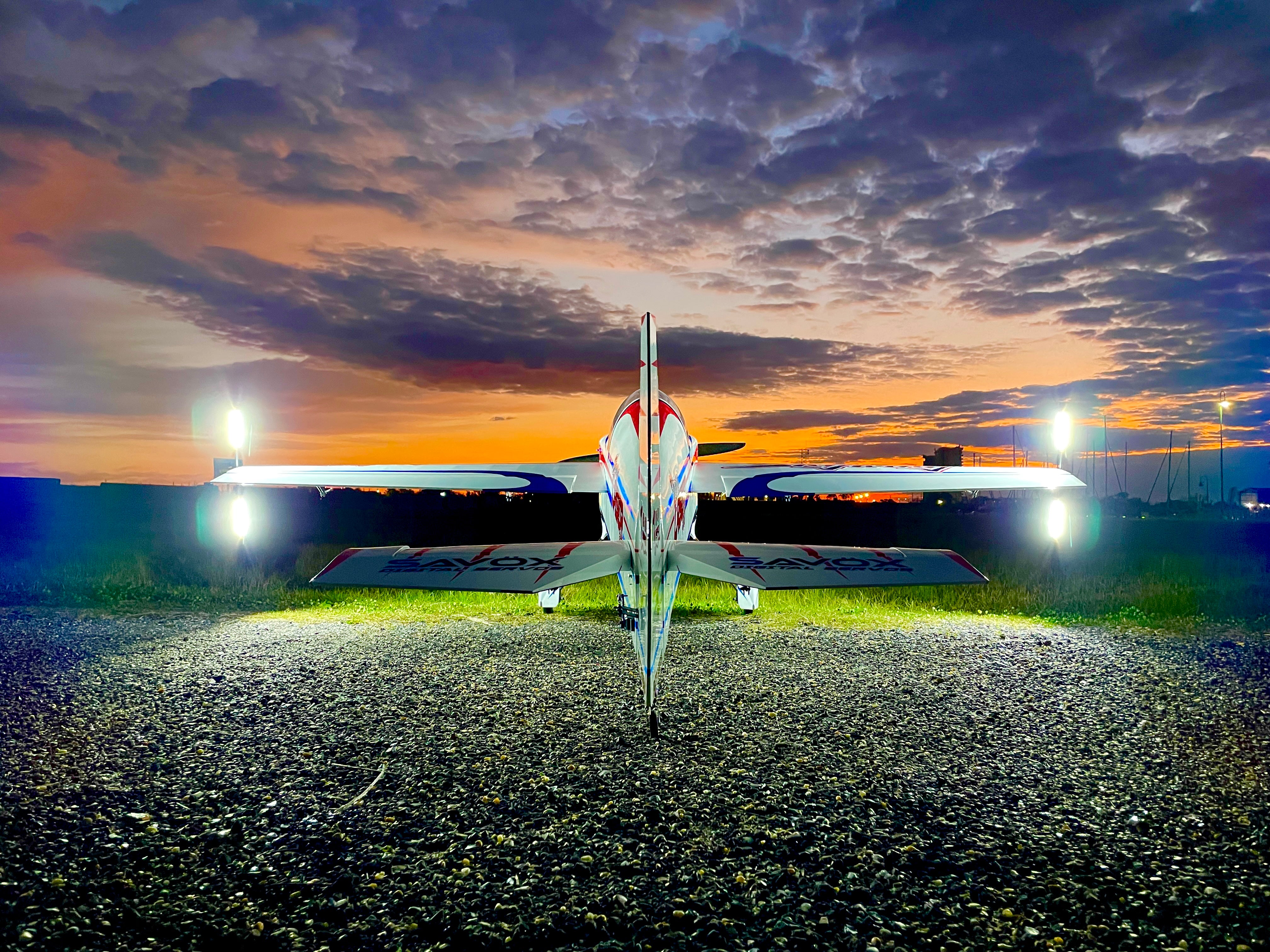 Night Flying Light Systems for high performance model aircraft
